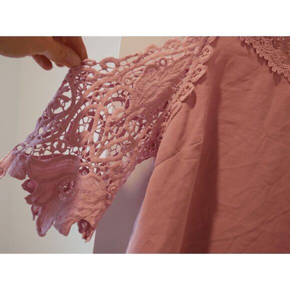 Lucklisa Pink Lace-Accent V-Neck Three-Quarter Sleeve Top S - Picture 4 of 9